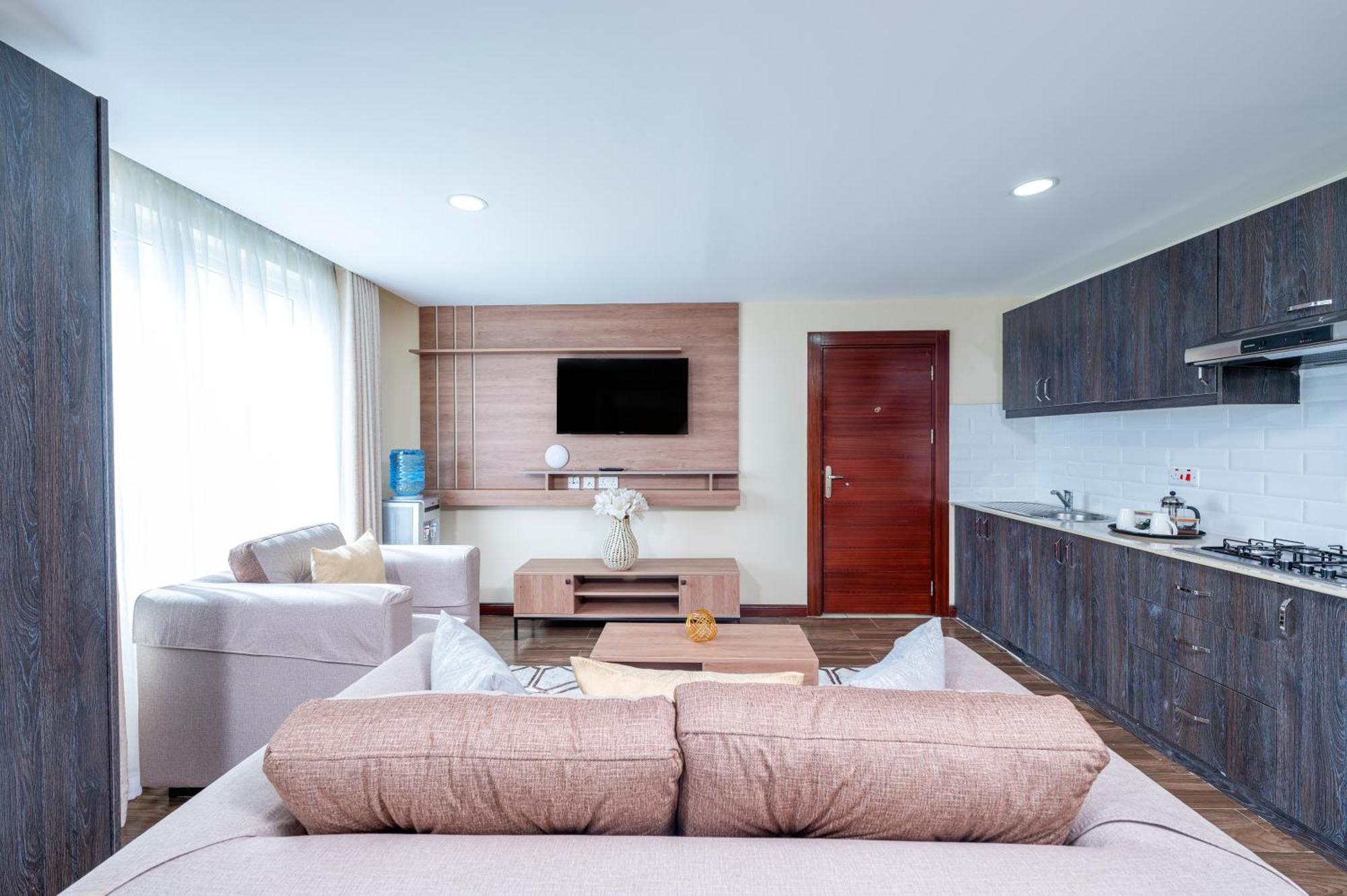 Roma Court Serviced Apartments ナイロビ エクステリア 写真