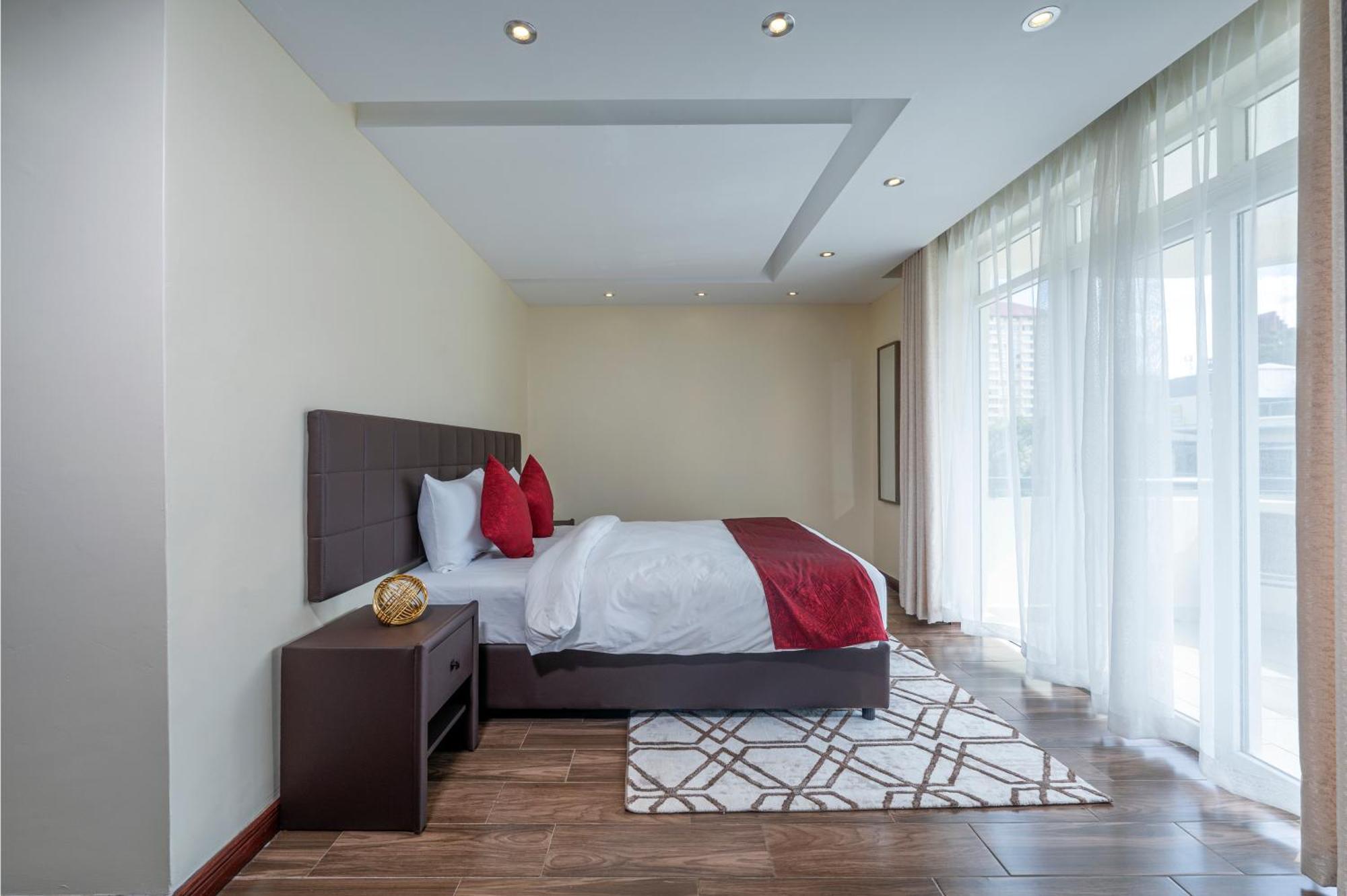 Roma Court Serviced Apartments ナイロビ エクステリア 写真