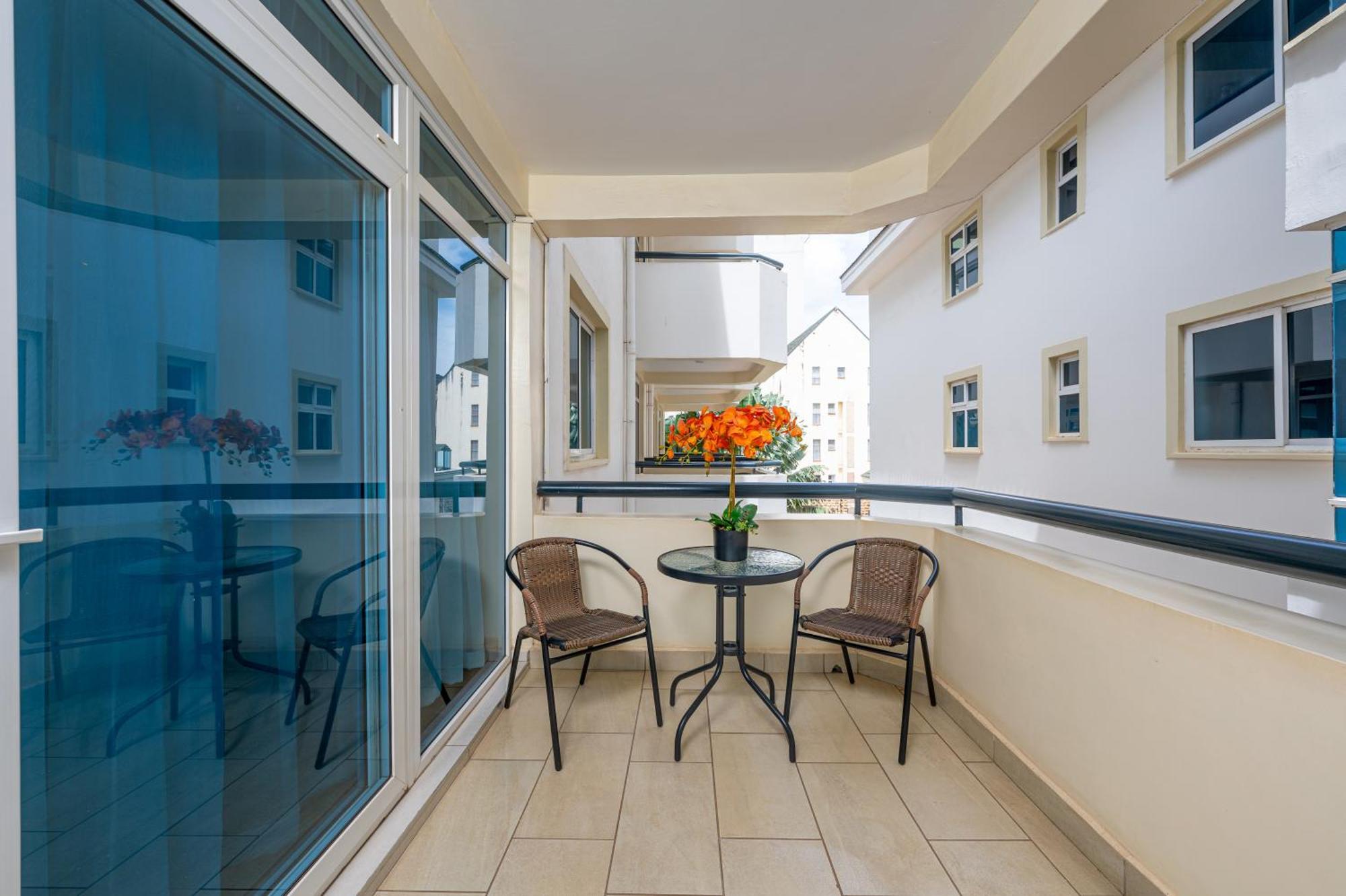 Roma Court Serviced Apartments ナイロビ エクステリア 写真
