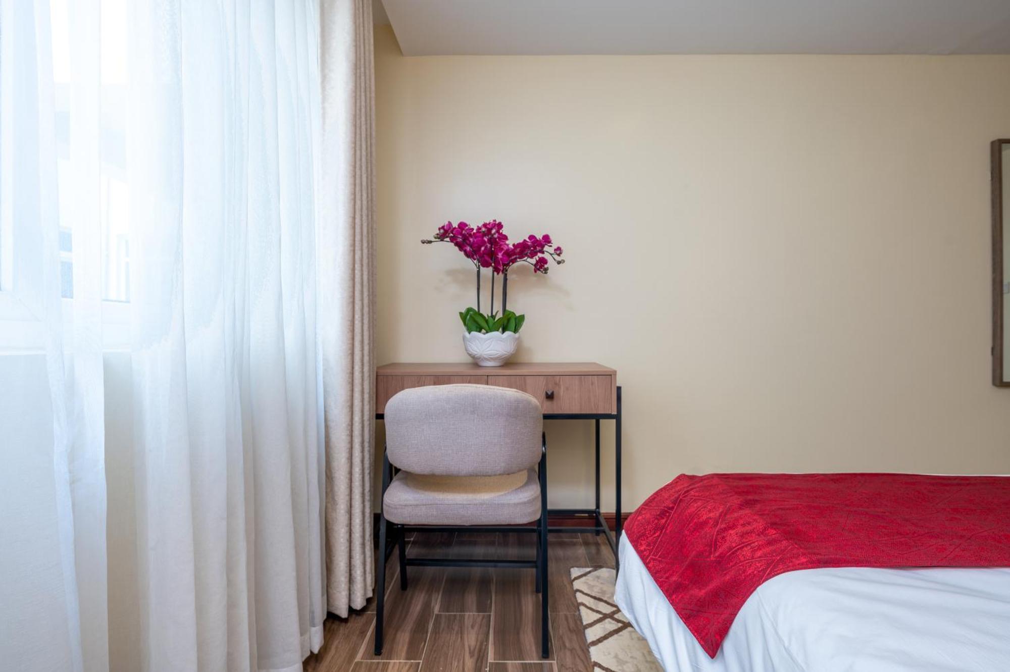 Roma Court Serviced Apartments ナイロビ エクステリア 写真